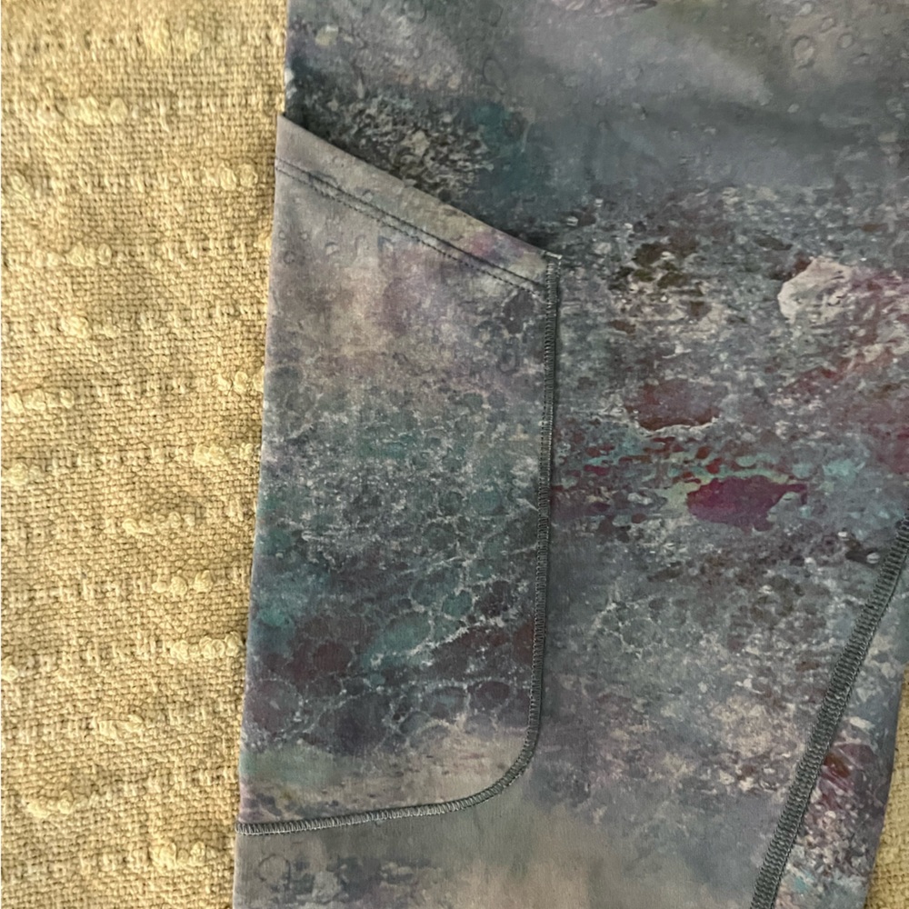 Lululemon Lab 25” - Picture 2 of 4